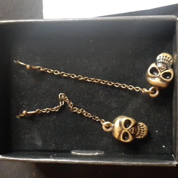 Avon Jewelry - Avon Halloween motif earrings